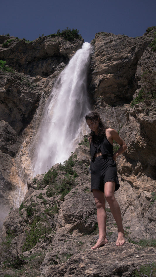 The Art of Slow Fashion: Handcrafted Linen & Its Ethical Impact